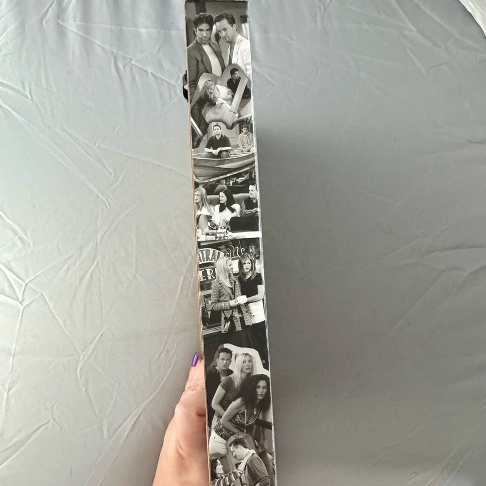 FRIENDS Tv Show Sign, They Don’t Know That We Know They Know We Know 8 x 10